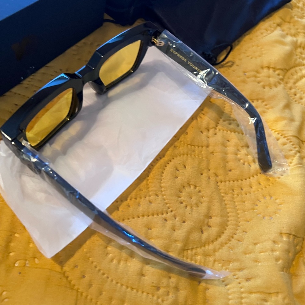 Unisex sunglasses